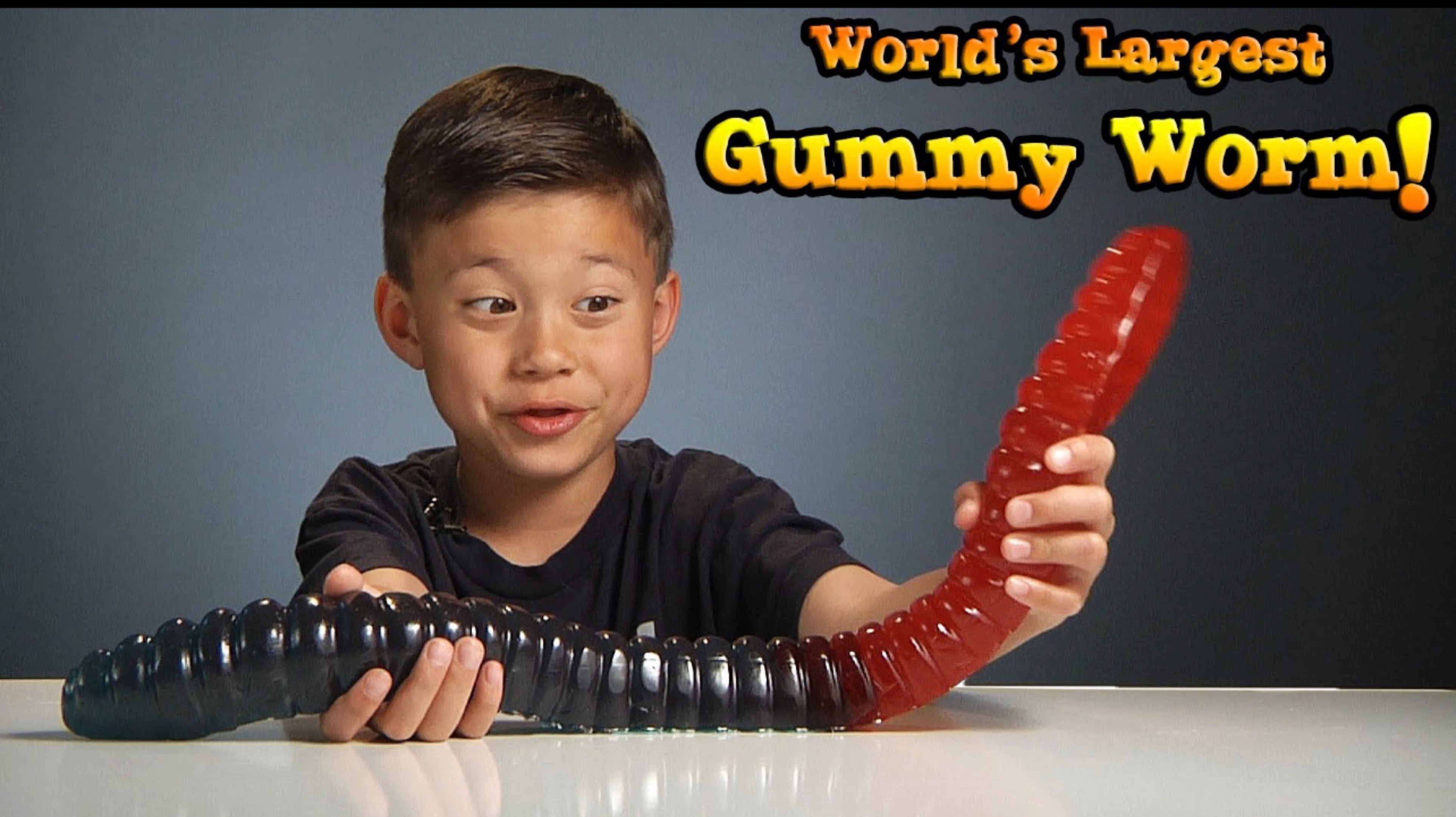 WORLD'S LARGEST
GUMMY WORM vS. KID!