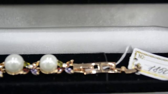 Шикарный браслет. Инкрустированный кристаллами Swarovski