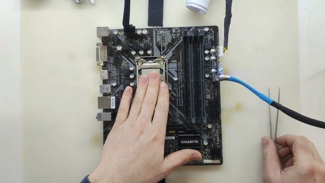 GIGABYTE Z370M DS3H - нет питания CPU, VCCIO, VCCSA, VDDQ.