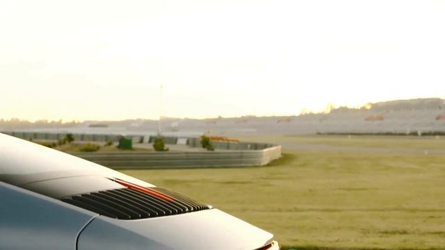 Porsche 911 Carrera S Dolomite Design in Silver Metallic