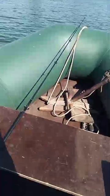 лодка Hunter 320 LK.mp4