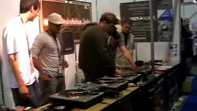 DJ Switch demos the Innofader at BPM