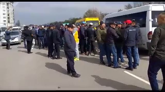 Массовая забастовка водителей маршрутных такси началась  в Бишкеке