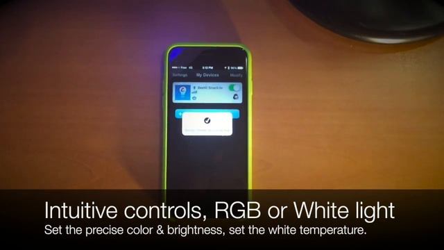 BeeWi Smart Led Color Bulb Demo