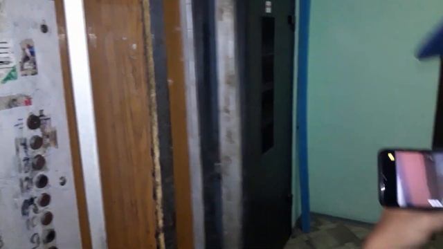 проскочили в подъезд пока конь в туалете, лифт кмз 320 кг 0.71 м/с без реверса