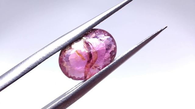 1.33 ct. Турмалин Рубеллит овал. Мозамбик