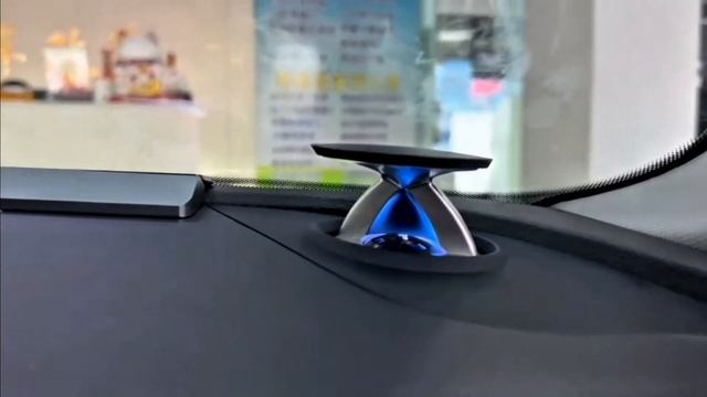 Motorized Lifting Tweeter with Ambient Light for Audi Q7 Q8