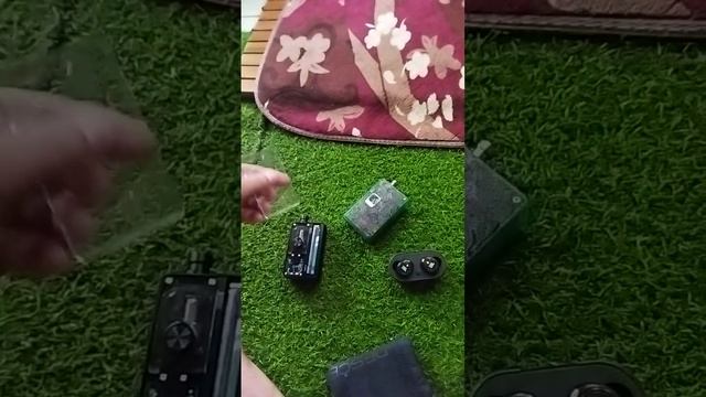 perbandingan fisik pulse aio mini kit Dan pulse aio V2 . by vandy vape