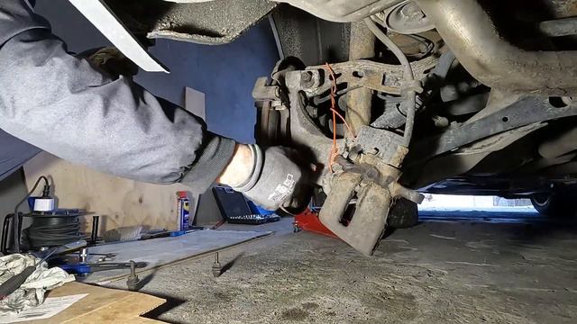 Audi A6 C6 allroad 2006 Change brakes - part 2