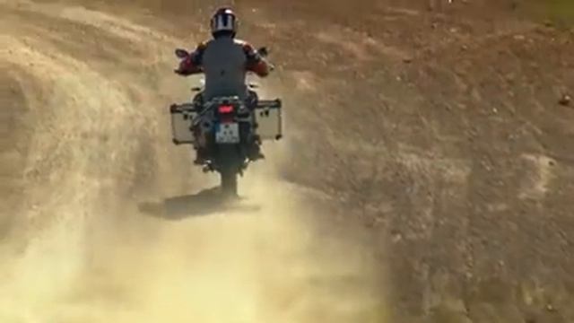 Speciale Motori: la nuova Bmw 800 Gs Adventure