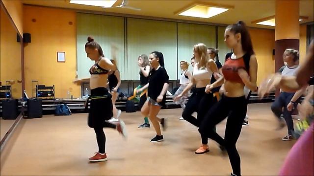 Warsztaty z  Lilą Lavadivą Limanówką u Dancehall Family