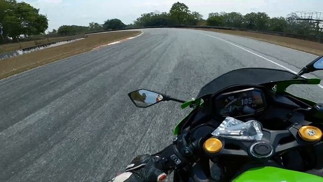 Test Kawasaki ZX4R 2023