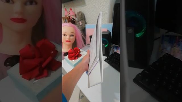 Hello kiti и Милана хаш