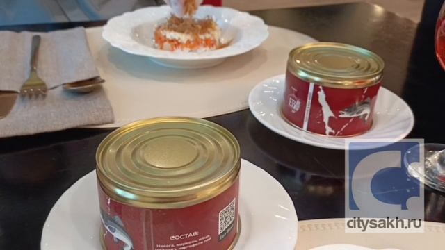 Салат в жестяной банке предложил участник гастромарафона «НаВажный Фест»