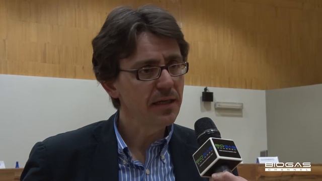 Bioraffineria sperimentale per alimentare le auto con i rifiuti - English subtitles