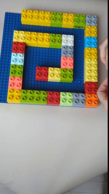 Лабиринт из Lego