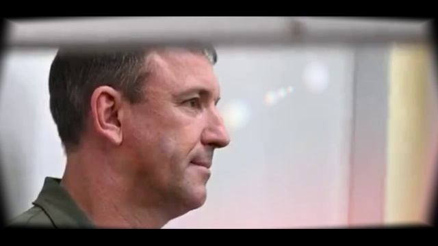 Генерала Попова подставляет человек с большими погонами Все молчат