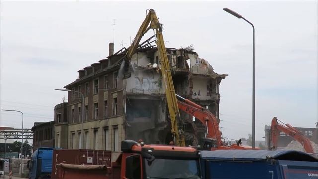 Excavator Hitachi 870 and Hitachi 470