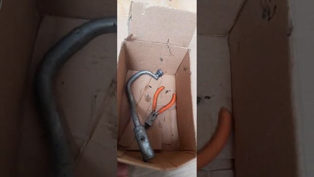 Trocando a fechadura superior da porta da ducatu (2)