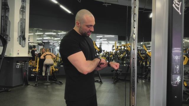 Сгибание предплечий в кроссовере