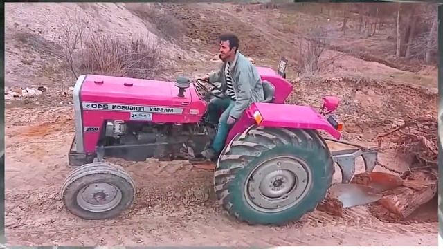 You Urgently Need To See This Video! Tractors in Dangerous Conditions - John Deere Vs Hitachi