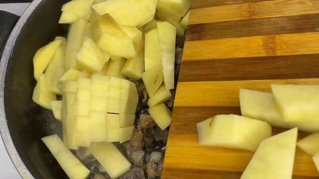 Жареное картошка с мясом и с тыквой очень вкусно и просто Казакша рецепт 🤤🤤🤤