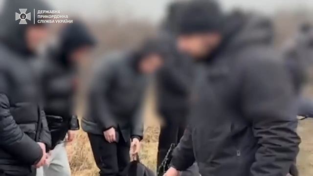 🔴В Закарпатье задержали микроавтобус, набитый 16 призывниками🔴