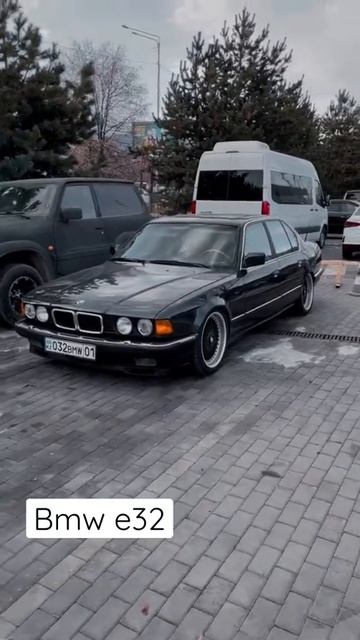 BMW e32 745