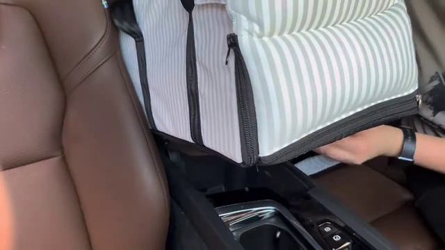 Dog Car Seat Dog Booster Seat for Small And Medium Dogs Cats