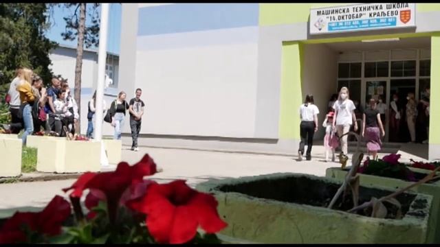 Mix tv- Krojaci MTS u Kraljevu organizovali prvu modnu reviju.