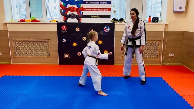Саджу Макги видео в тхэквондо туль на белый пояс 2 комплекс, 10(3) гып, хьенг Saju Makgi
