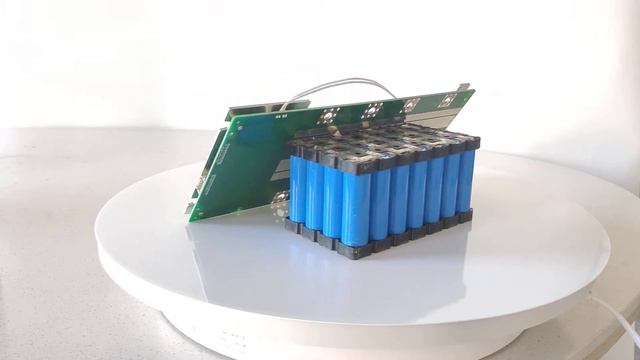 Smart BMS for 16S lithium Batteries Pack. Bluetooth Available! 200A continuous discharge current!