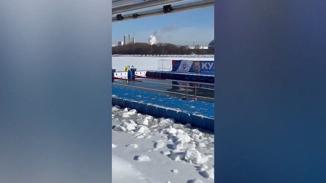 (27.02.2025) Комсомольчанин Виталий Кочнев завоевал "золото" на соревнованиях по зимнему плаванию
