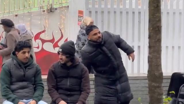 Агрессивному мужчине не нравятся пранки
