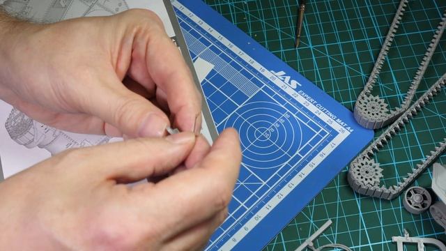 FULL HOW TO BUILD A TANK MODEL - M3 Lee Photo Etch details