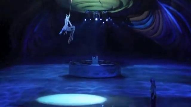 in the air tonight  Fatima Moreno´s HOOP HOLIDAY ON ICE FESTIVAL