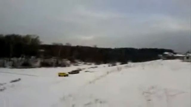 желтый уаз против патрола