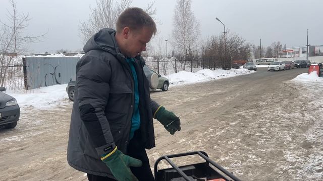 Бензиновый генератор