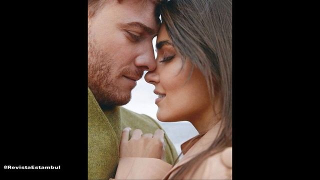 Hande Erçel y Hakan Sabancı fueron atrapados cuando regresaban de vacaciones