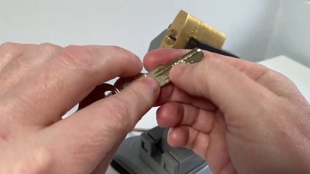 TSL188 - METAL Brand Dimple Shutter Lock
