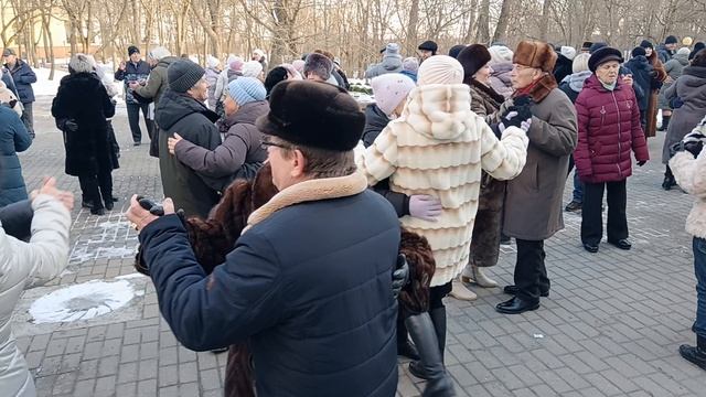 Белым снегом....... 22.02.25 Гомель парк Луначарского 🥰💫