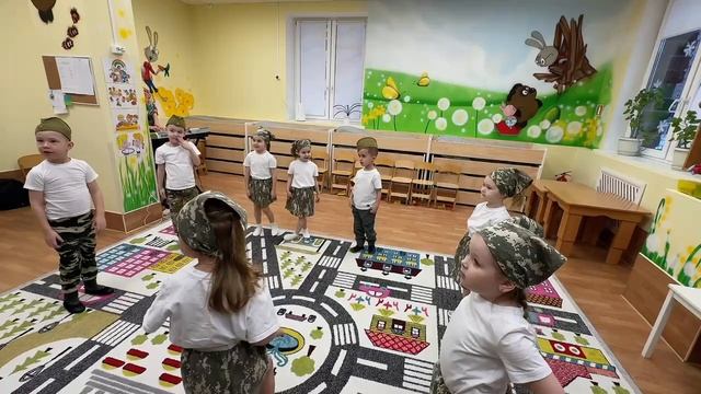 Празднуем 23 февраля: средняя группа, «Непоседы"