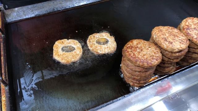 Korean street food | Black pork grilled patties with abalone