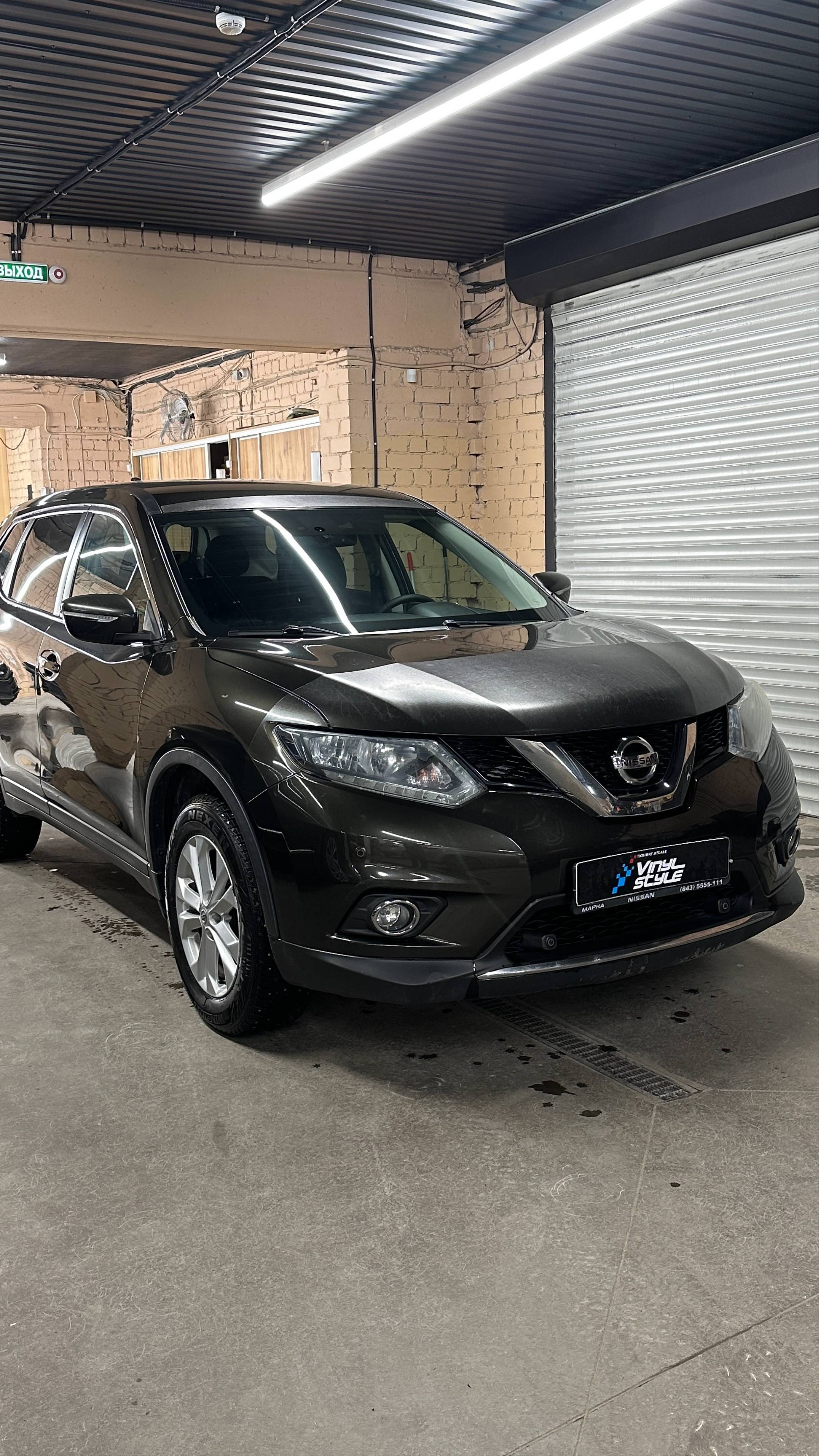 Nissan X-Trail - установка Андроид мультимедиа и камеры заднего вида, ремонт сиденья и перешив руля