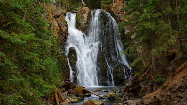 4K Расслабляющие звуки воды и природа для сна