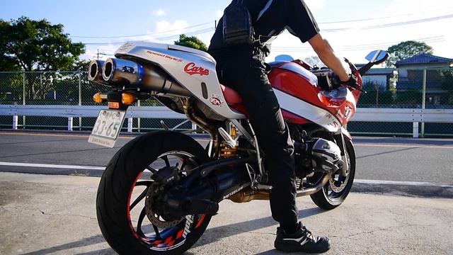 BMW R1200S tailor made muffler. Produced by the "R-style".