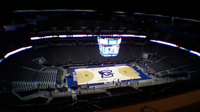 Arena Transformation from 2018 NSAA State Wrestling into Creighton Basketball -Time Lapse 1 min