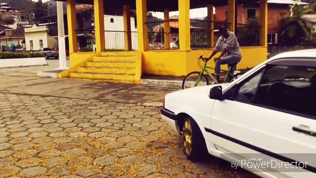 Santana 95 baixo nas réplica da Lamborghini
