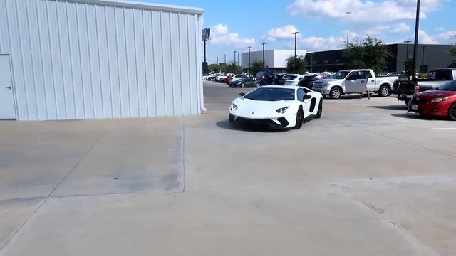 WE FOUND THE FIRST MCLAREN SPEEDTAIL DRIVING IN THE USA!!! $2MILLION SPACESHIP!!!