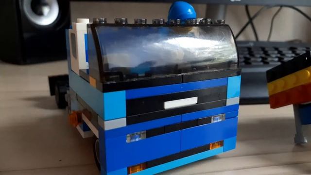LEGO MAN TGX 2005 (самоделка)